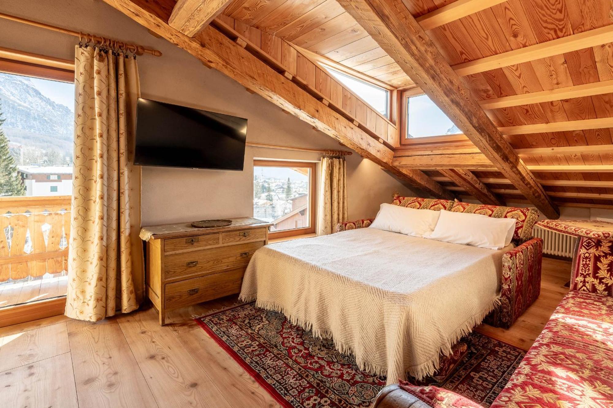 Cortina Lodge Cortina d'Ampezzo Buitenkant foto